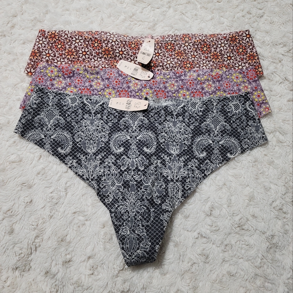 Victoria's Secret seamless thongs NWT, size XL, set of 3